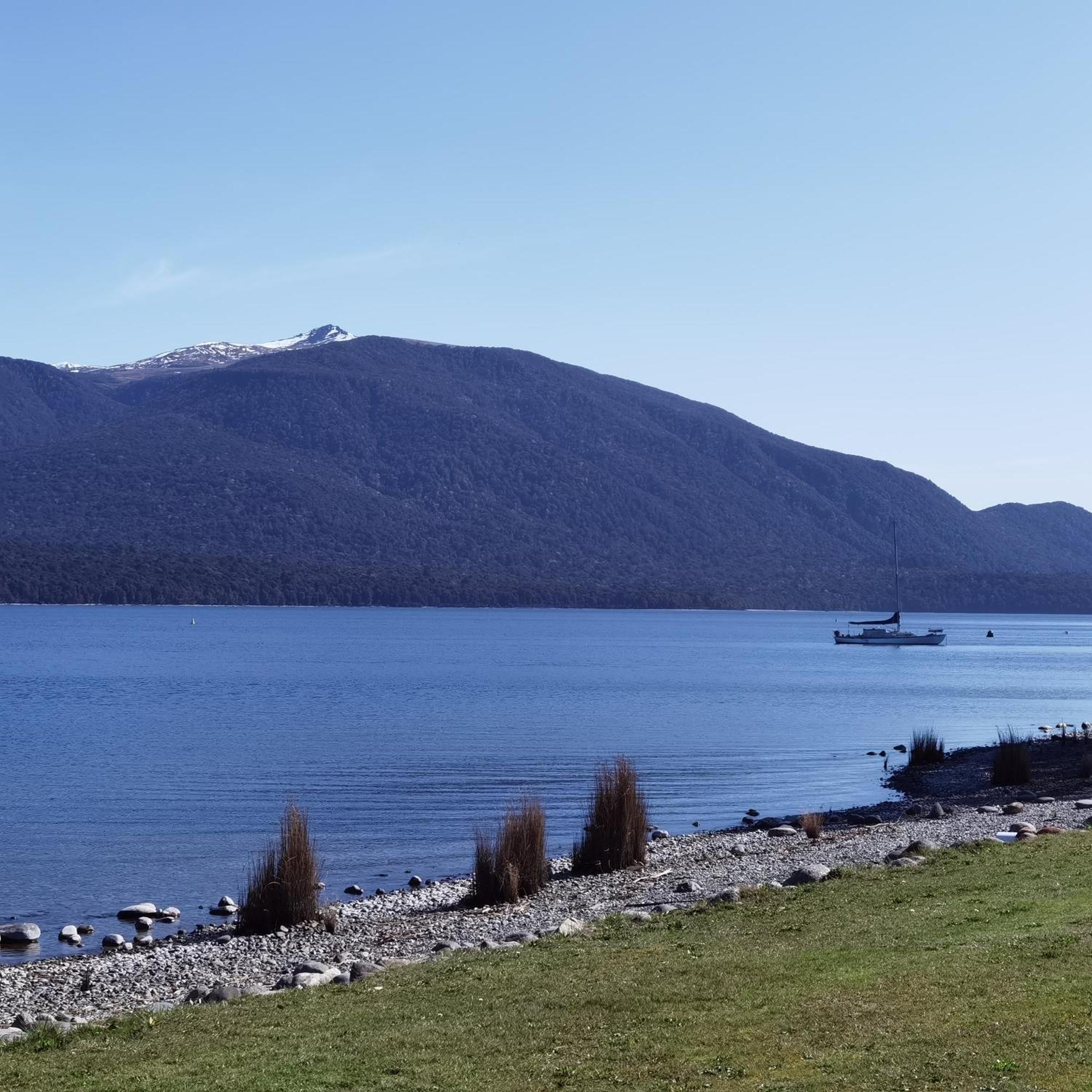 Kea By The Lake Te Anau Exteriör bild